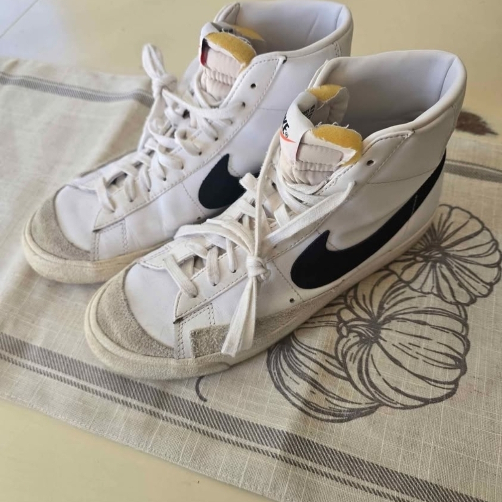 Nike Blazer Tennis Shoes